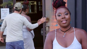 '90 Day Fiancé': Ashley and Manuel Make Up In the Cafe Bathroom After Fight Over Finances